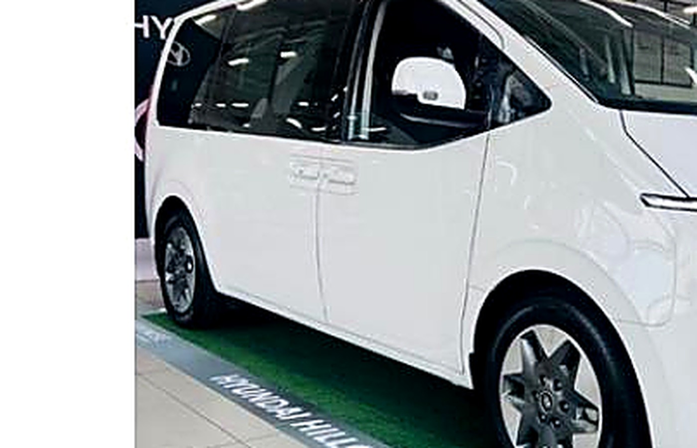 Family van, alternative model